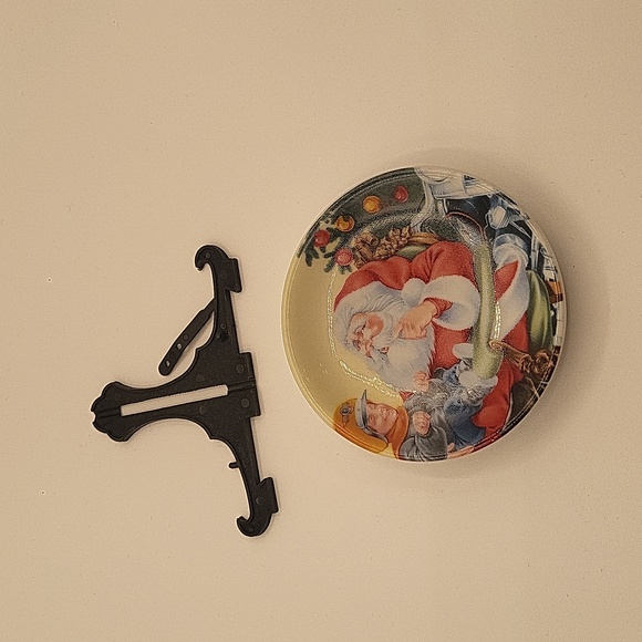 HARLEY-DAVIDSON 1998 Limited Edition Mini Plate Ornament "Wishing with Santa" - Picture 4 of 11
